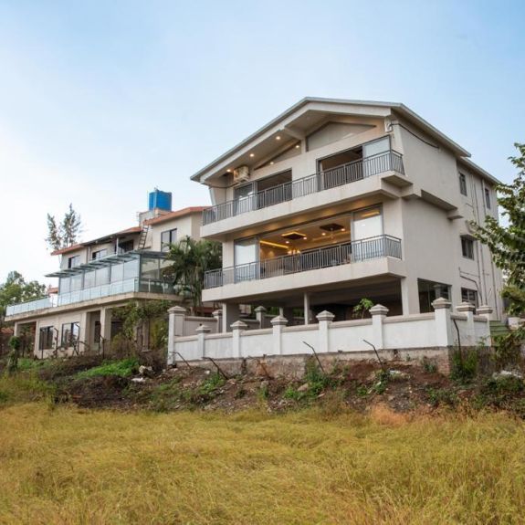 Arlington Luxe Villa in Panchgani - 4 Bedrooms Villa