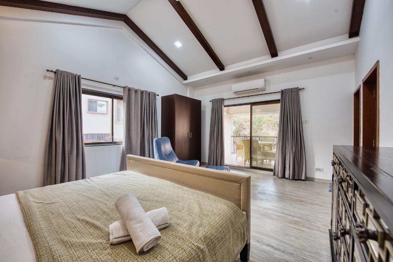 Luxurious 5 Bedrooms Arlington Contemporary Villa in Panchgani